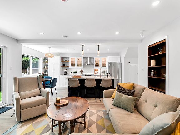 2nd image of 2401 Mamquam Rd #9