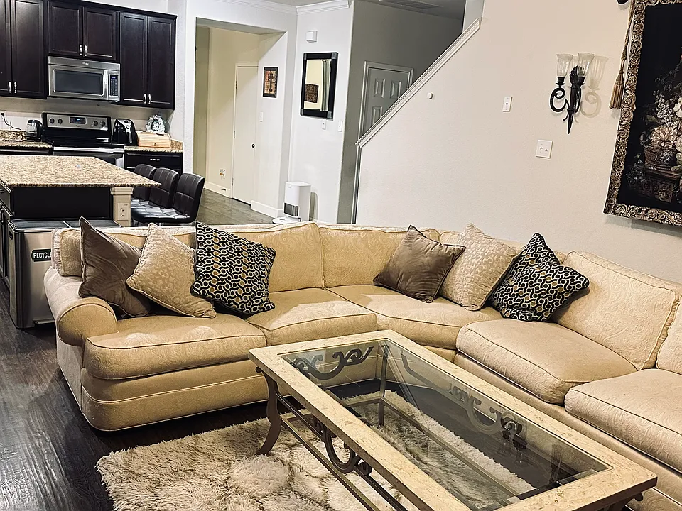 9900 Dolerite Dr