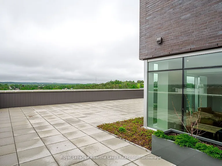 195 Hunter St E #302 — Photo 22
