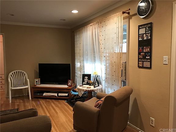 3rd image of 10348 McVine Ave
