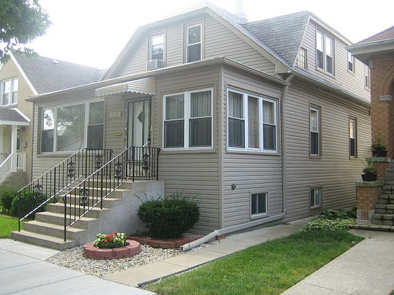 2nd image of 6965 W Oakdale Ave