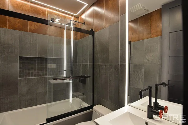 Rented by Spire Group | media 52