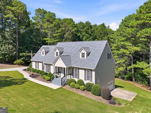 3rd image of 3628 Maple Forge Ln