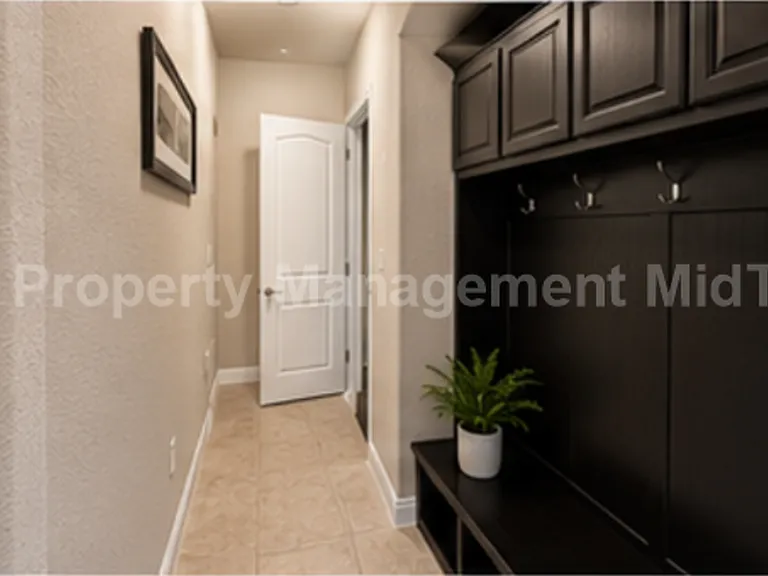 2711 Sky Ridge Rd — Photo 5