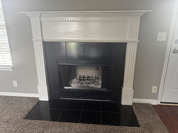 2nd image of 3044 Wellington Pl