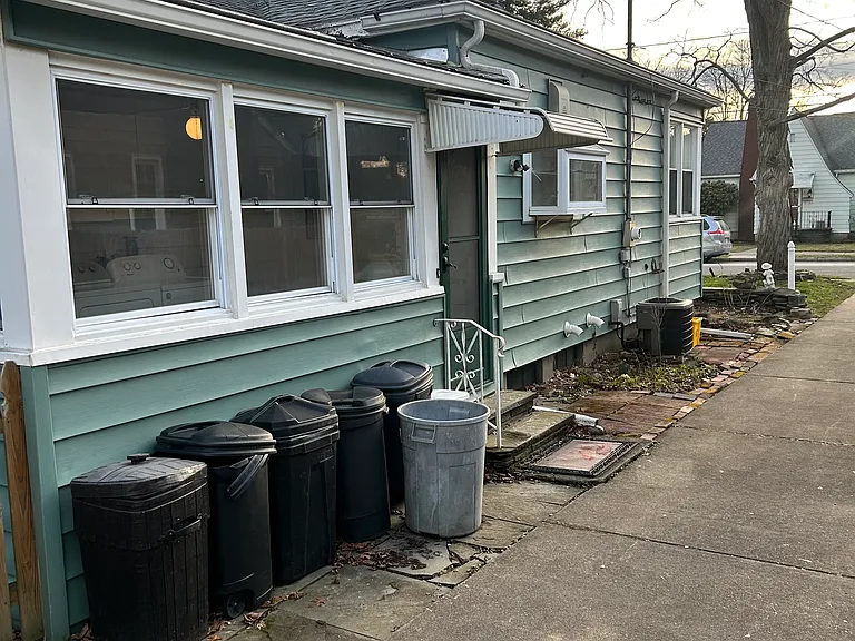 74 Matthews St — Photo 2