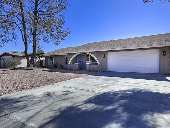 2nd image of 1207 E Delano Dr
