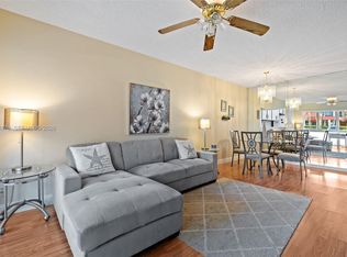 3140 Holiday Springs Blvd #9-102, Margate, FL 33063