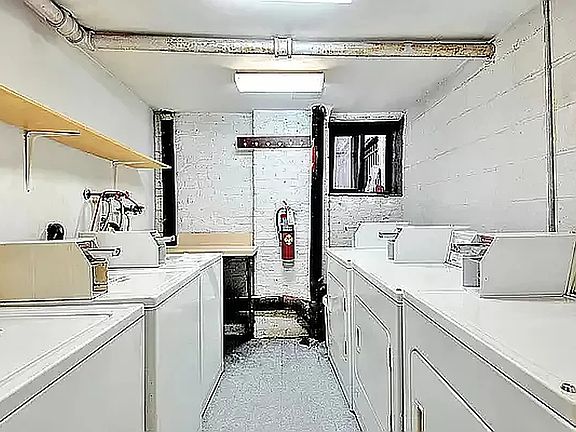 5th image of 729 Lafayette Ave APT 1B