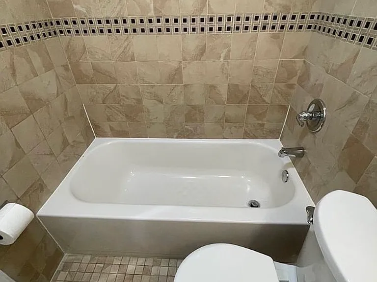 2401 Beverley Rd #2-F — Photo 6