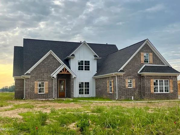 1786 Baisley Dr, Nesbit, MS 38651