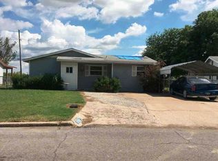 520 NW Greenmeadow Dr, Lawton, OK 73507