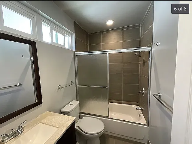 445 W Oak St #8 — Photo 3