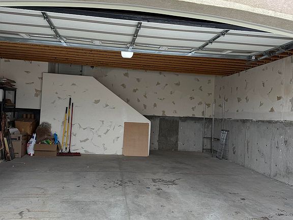 3rd image of 155 Highridge Point