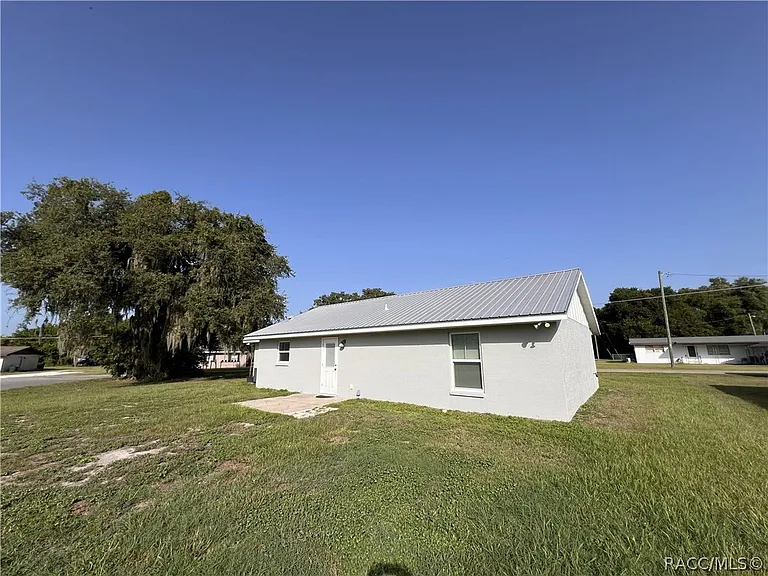 2223 County Road 445 — Photo 19