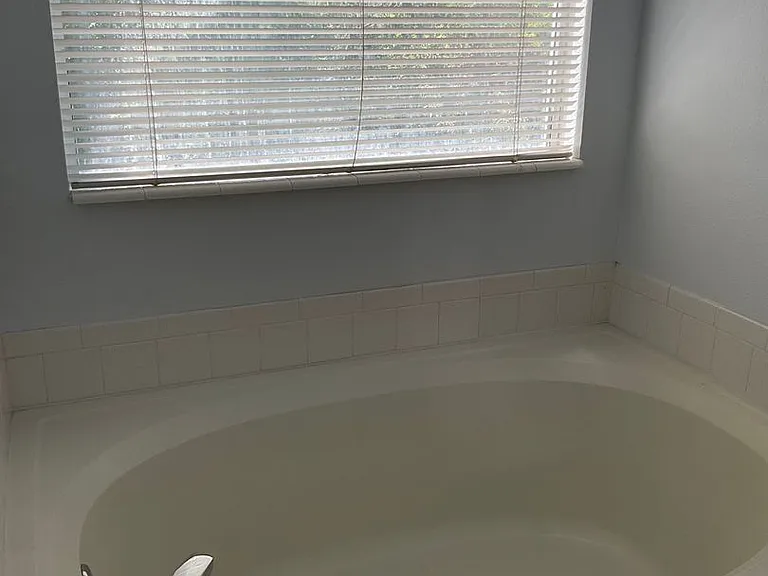 6061 Stonecreek Dr — Photo 12
