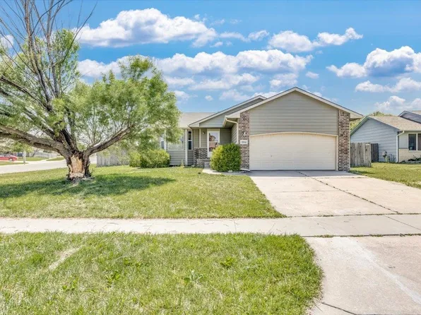 1954 N McRae Dr, Goddard, KS 67052