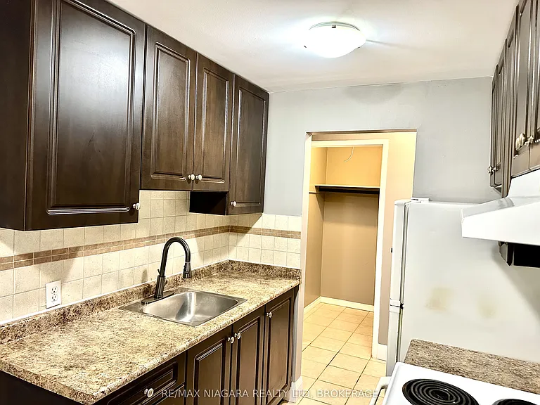 7 Riverview Blvd #205 — Photo 20