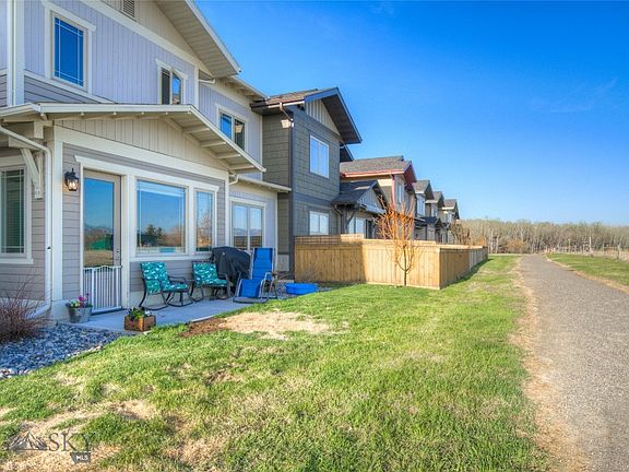 3rd image of 3084 Lori Ln