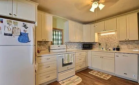 508 N Spruce St — Photo 3