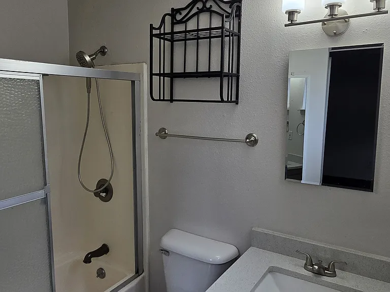 4708 Tennessee St NE — Photo 10