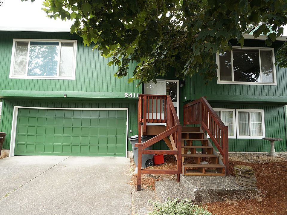 1st image of 2411 NE Hyde St