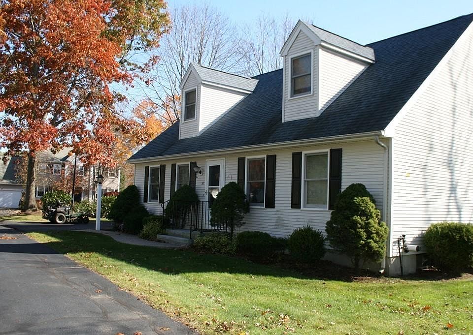 1st image of 10 Juniper Wood Dr