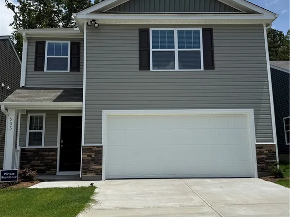 205 Licklog Ct, Seneca, SC 29678