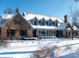 127 Muirfield Cir, Wheaton, IL 60189