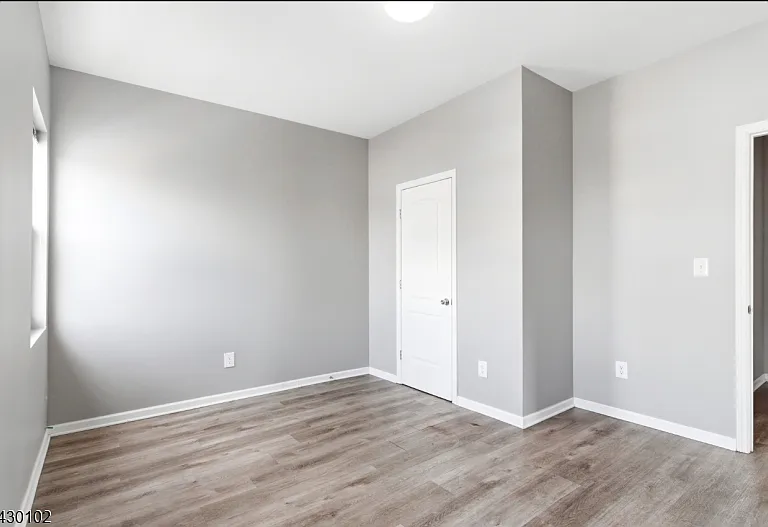 456 Avon Ave #33L — Photo 5