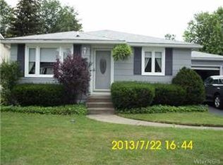 4356 Chisholm Trl, Hamburg, NY 14075