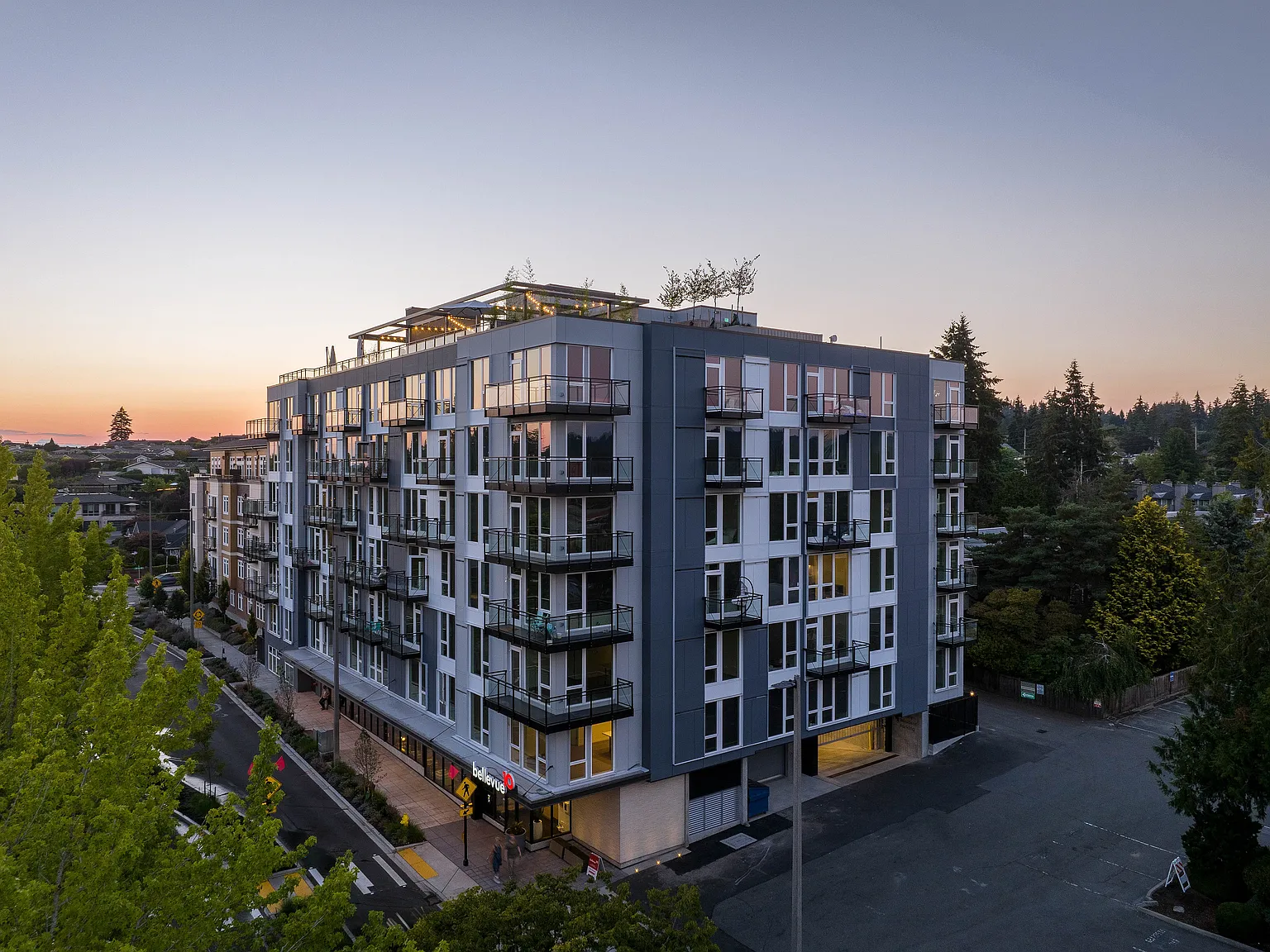 Bellevue 10 — Photo 1