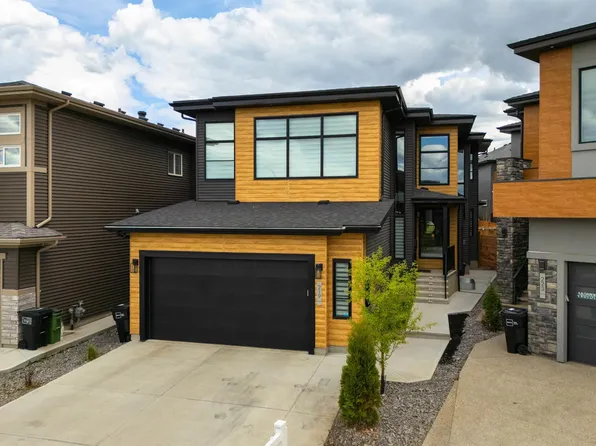 219 37th St SW, Edmonton, AB T6X 2W4