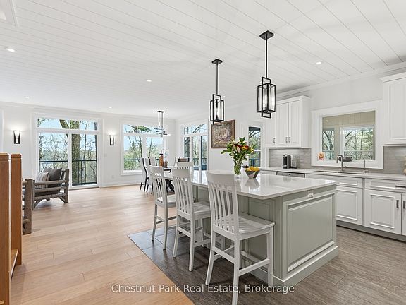 4th image of 30 Stephen Rd