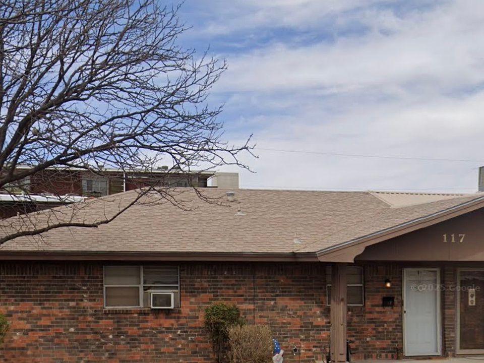 1st image of 117 Jefferson Pl