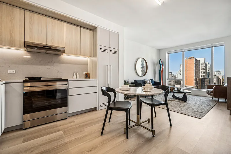 17 Hanover Place — Photo 4