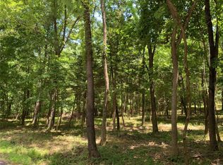 910 Wengler Rd, Pacific, MO 63069