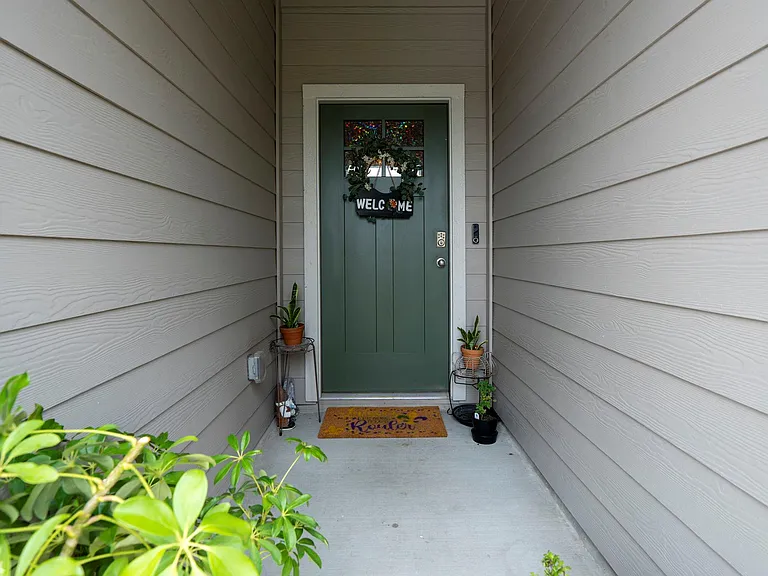 1444 Acorn Wood — Photo 2