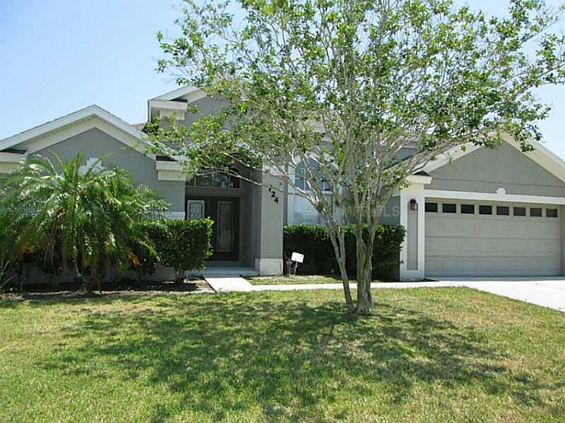 1st image of 724 Indian Lakes Blvd E