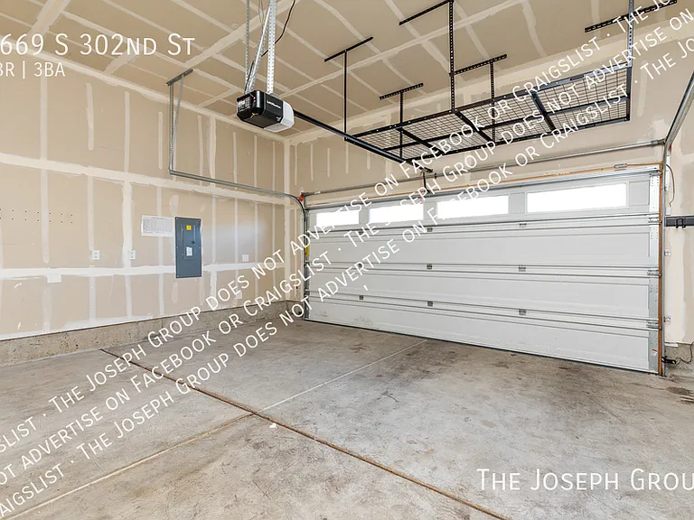 5669 S 302nd St — Photo 35