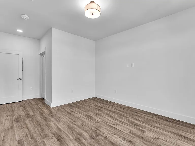 121 Shea Dr — Photo 28
