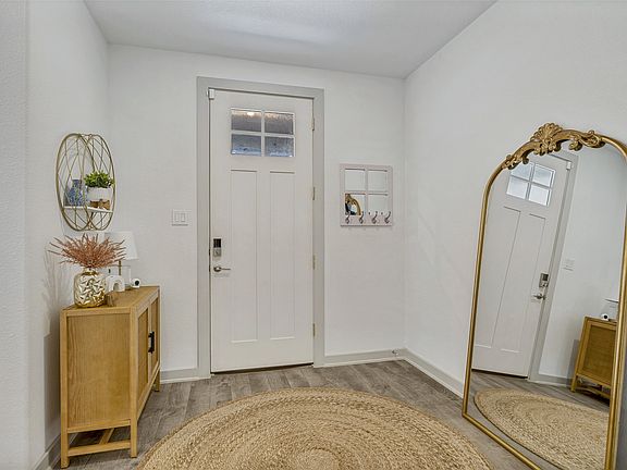 4th image of 1650 Jessica Dr