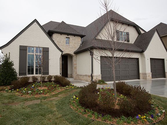 Gorgeous New Construction with Fresh Transitional Look