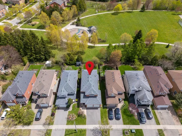 65 Springer Dr S, Richmond Hill, ON L4C 0G3