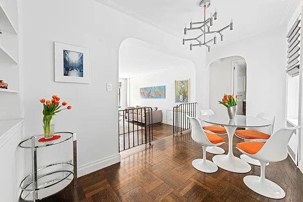 Sold by Compass | media 7