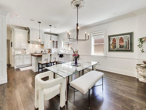 4th image of 2112 W Cortland St #1