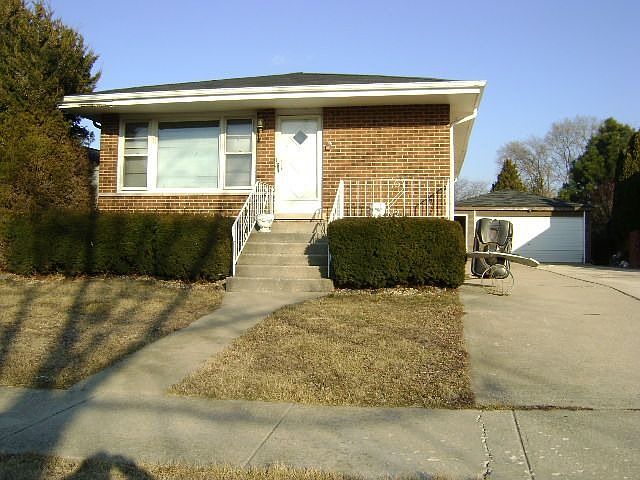 1st image of 19813 Crescent Ave