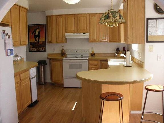 2nd image of 1109 Acorn Cir
