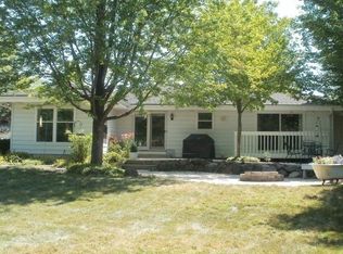 1135 Ridgeway Rd, Brookfield, WI 53045