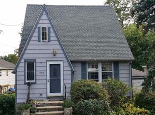 1003 Tunxis Hill Rd, Fairfield, CT 06825